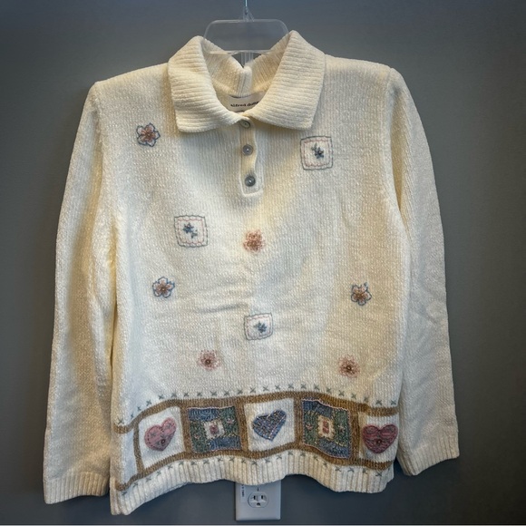 Alfred Dunner Sweaters - Vintage Alfred Dunner Cream Sweater with Embroidered Details